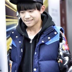 【小男友】治愈系同人文--易烊千玺(预告)