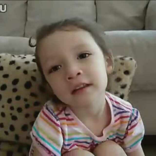 【两岁外国小女孩翻译中文萌萌哒】在线收听_