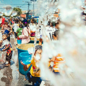 【轻松愉快英文歌】--morning