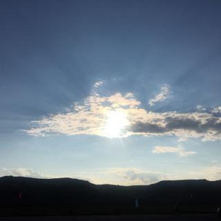 【无法长大】在线收听_大学漏儿的私人空间_