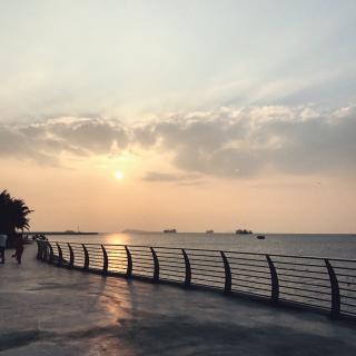 【当你孤单你会想起谁】在线收听_西西的瞎扯