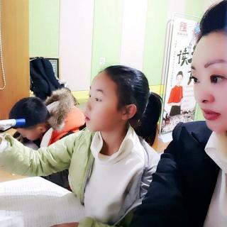 【《爱被遗忘在角落》文\/小雨点。诵读:天水若