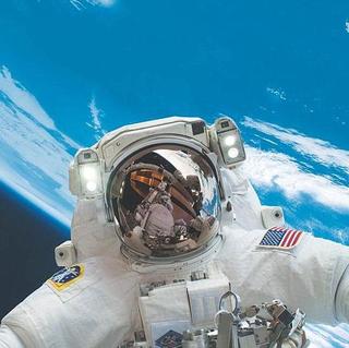 为何宇航员在太空中会失眠？