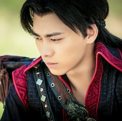 《剑伤》—李易峰(让我与剑同醉 还有几杯 痛的余味