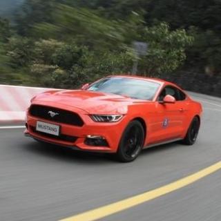  曾颖卓点评福特Mustang：30万的BYDTANG 40万的MUSTANG