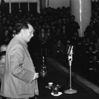 【瞬间】毛泽东在俄罗斯对留学生讲话