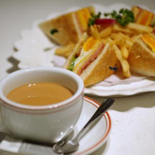 Cha Chaan Teng 茶餐厅