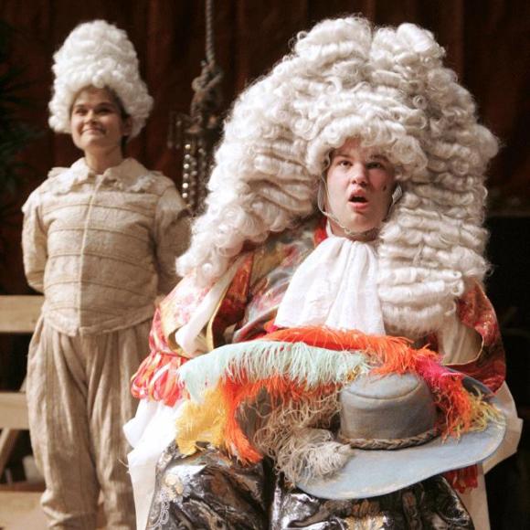 00:00 00:00  2557  1) bigwig  -the bigwigs at fifa felt they