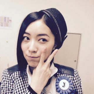 松井珠理奈 - 赤いピンヒールとプロフェッサー