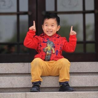 【萌主播】Thomas Peng：“手不释卷”的5岁小主播