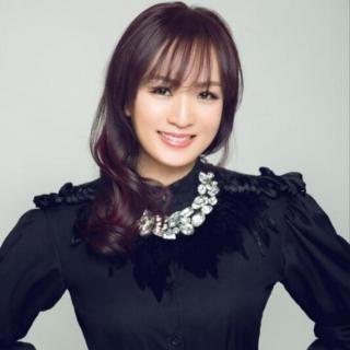 丹东电台娱乐广播FM88.0电话采访华语公益女歌手-李晓玉