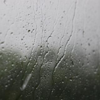 适合下雨天听的歌曲