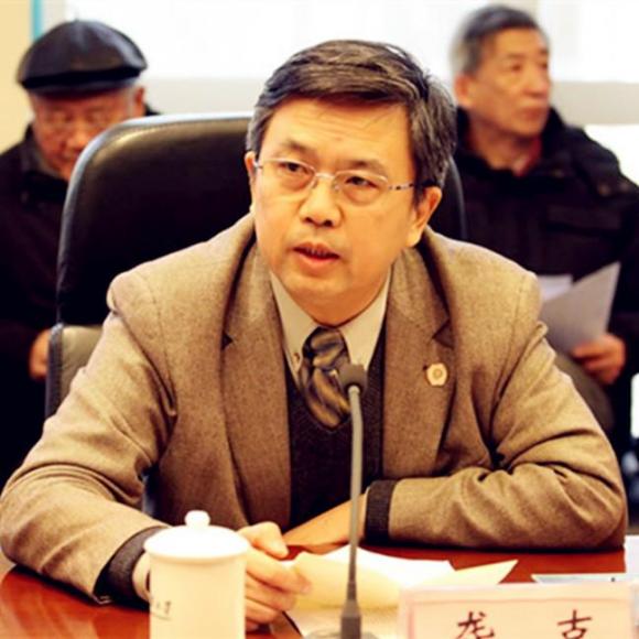 龚克:大学应该有清醒的思考