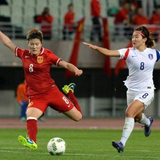 【体坛快讯】女足奥预赛:中国胜韩国 