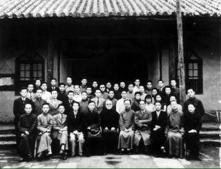 《先生·前言》何树青：100年来影响了中国的先生们