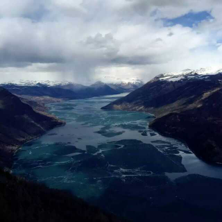 凤鸣高岗