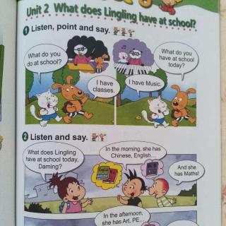 What does Lingling have at school? 小学英语教材讲解第35页-初级