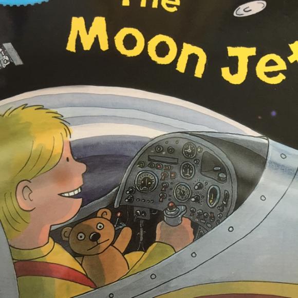 12,the moon jet
