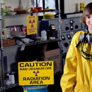14岁少年用核能改变世界 