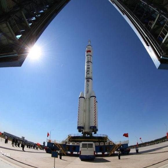 《历史上的今天》:2012年6月16日神舟九号载人飞船发射成功