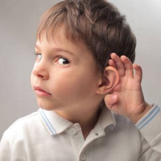如何进行听力训练，帮助孩子阅读理解及交流。