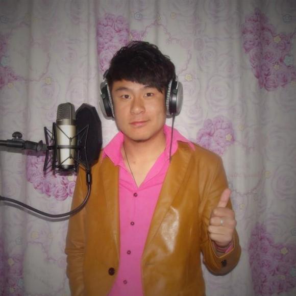 00:00 00:00  16 为爱付出多少  词:陆锋 曲:陆锋 唱:张嘉亮  停停走