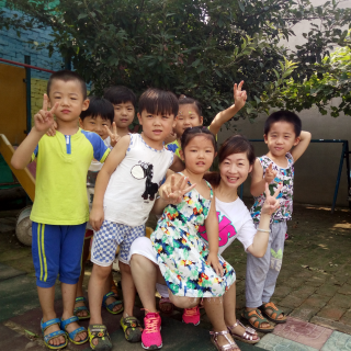 北京鹏搏金宝贝幼儿园—园长妈妈讲故事之《想吃太阳的小松鼠》