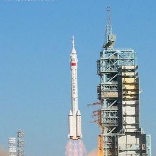 《历史上的今天》： 2003年10月15日 神舟五号载人飞船发射成功