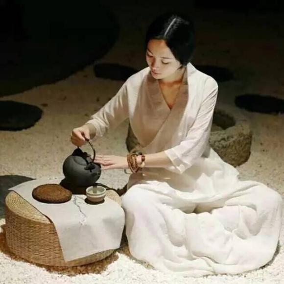 【喝茶是一种小确幸】在线收听_陌上茶花开_荔枝fm