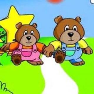 两只笨狗熊🐻-花园幼儿园蒙B2班蓝天小朋友