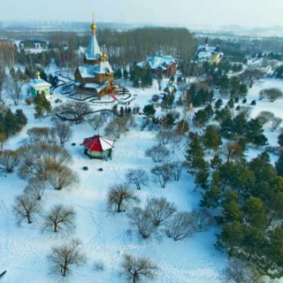 小手拉大手，来伏尔加体验城堡滑雪