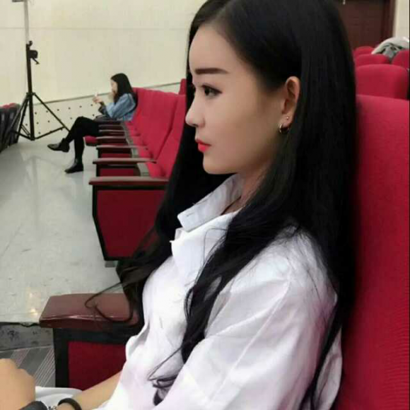 我做不到人人都喜欢我,又怎样?至少我活的真实!