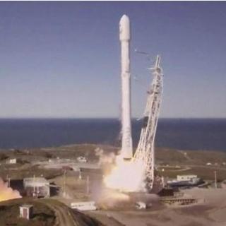 SpaceX returns to flight with Falcon 9 rocket launch