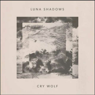 Luna shadows -cry wolf