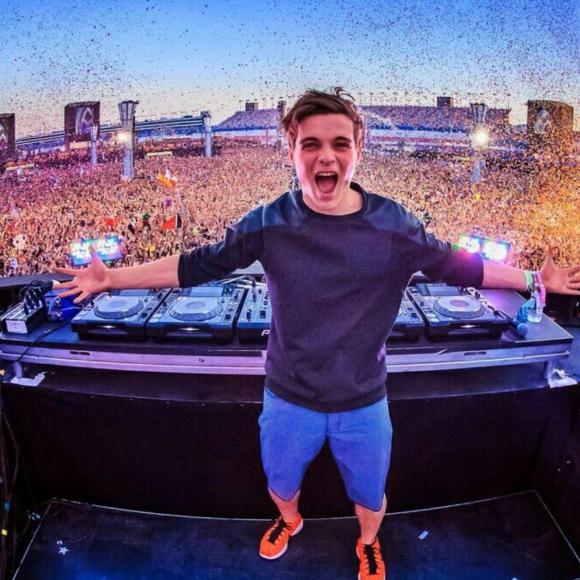 2016百大dj榜首天才小马丁(martin garrix)最嗨的电音现场