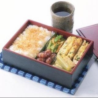 【照理说事】日本便当赏心悦目，中国盒饭让人想吐？