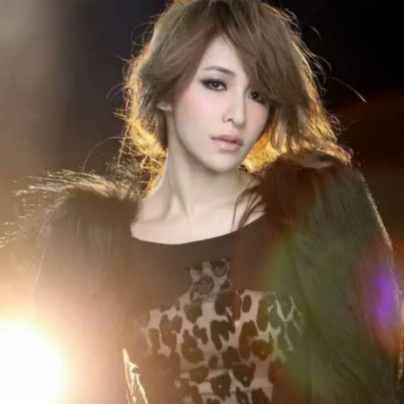 我是爱你的,你是自由的.