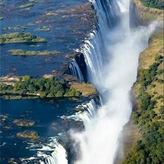 非洲南部举世知名大瀑布