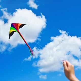 11 《风筝的自由与幸福》