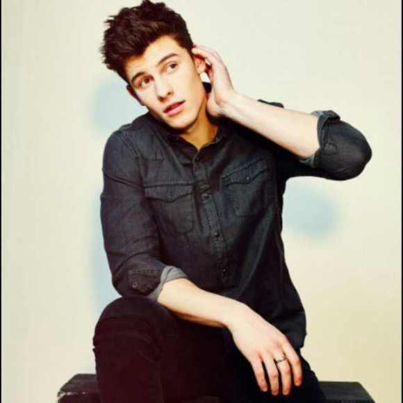 in' me back》来自于加拿大男歌手, shawn mendes(肖恩·蒙德兹)