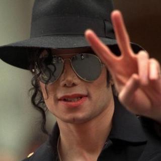 迈克尔·杰克逊逝世8周年，这个时代最接近神的人之一