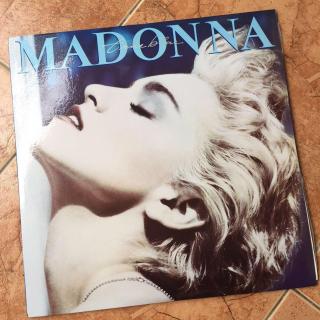 有碟數碟 - Madonna True Blue