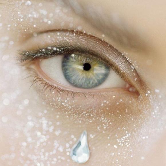 钻石眼泪