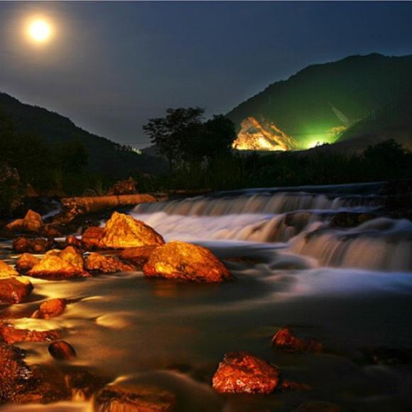 明月清泉自在怀