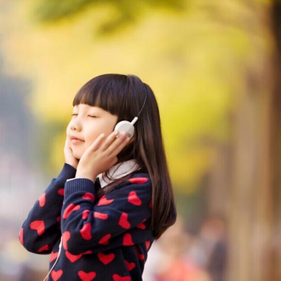 张天晴-我住的房间像一块蛋糕