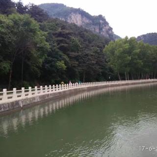 旅游日的快乐