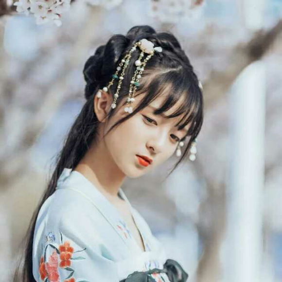 落叶是疲倦的蝴蝶