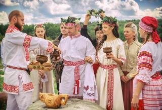  俄友记 8 结婚不用礼金，电台主播“招亲”！俄罗斯婚礼习俗为哪