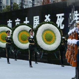 我来给你献一束梦想的鲜花——写给南京大屠杀遇难同胞的诗