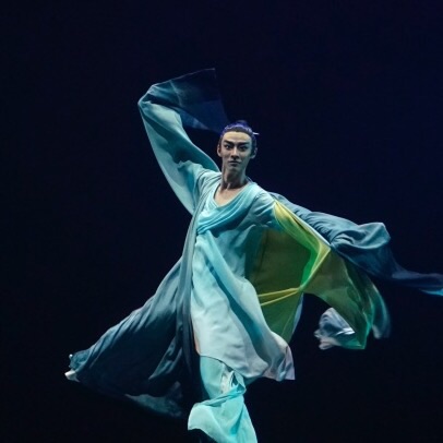 00  199 古典舞荷花奖剧目《问月》 舞蹈编导:欧思维 首演演员:罗昱文